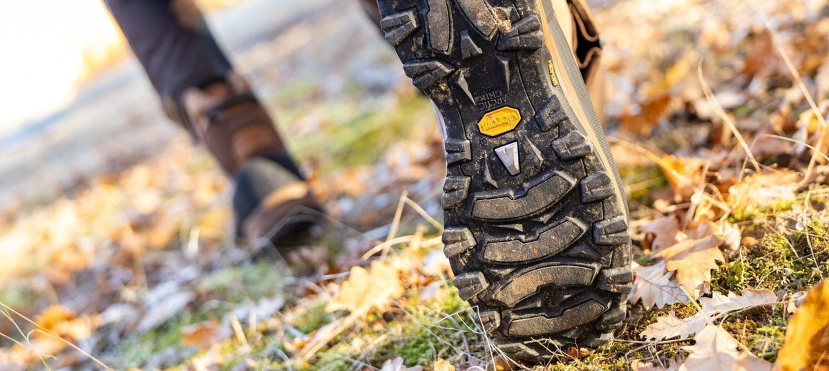 tactical hunting boots for American hunters and shooters